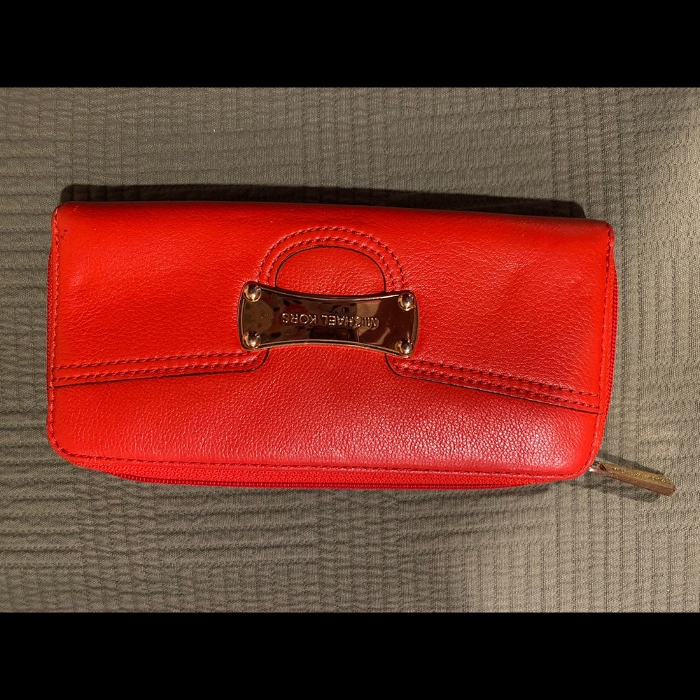 Michael Kors zipper wallet